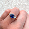 Blue saphir cushion cut & round diamonds on the sides