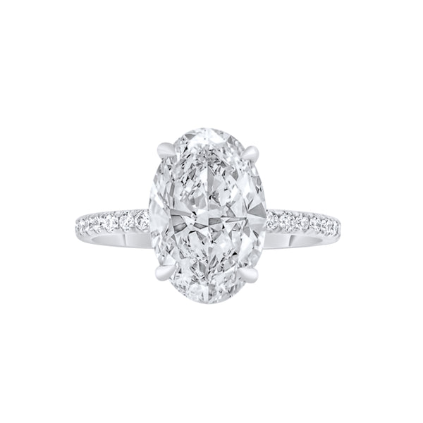 Oval cut with Pavé Band